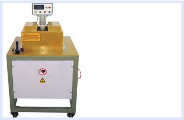 Water-cooled magnetization table with flux detection